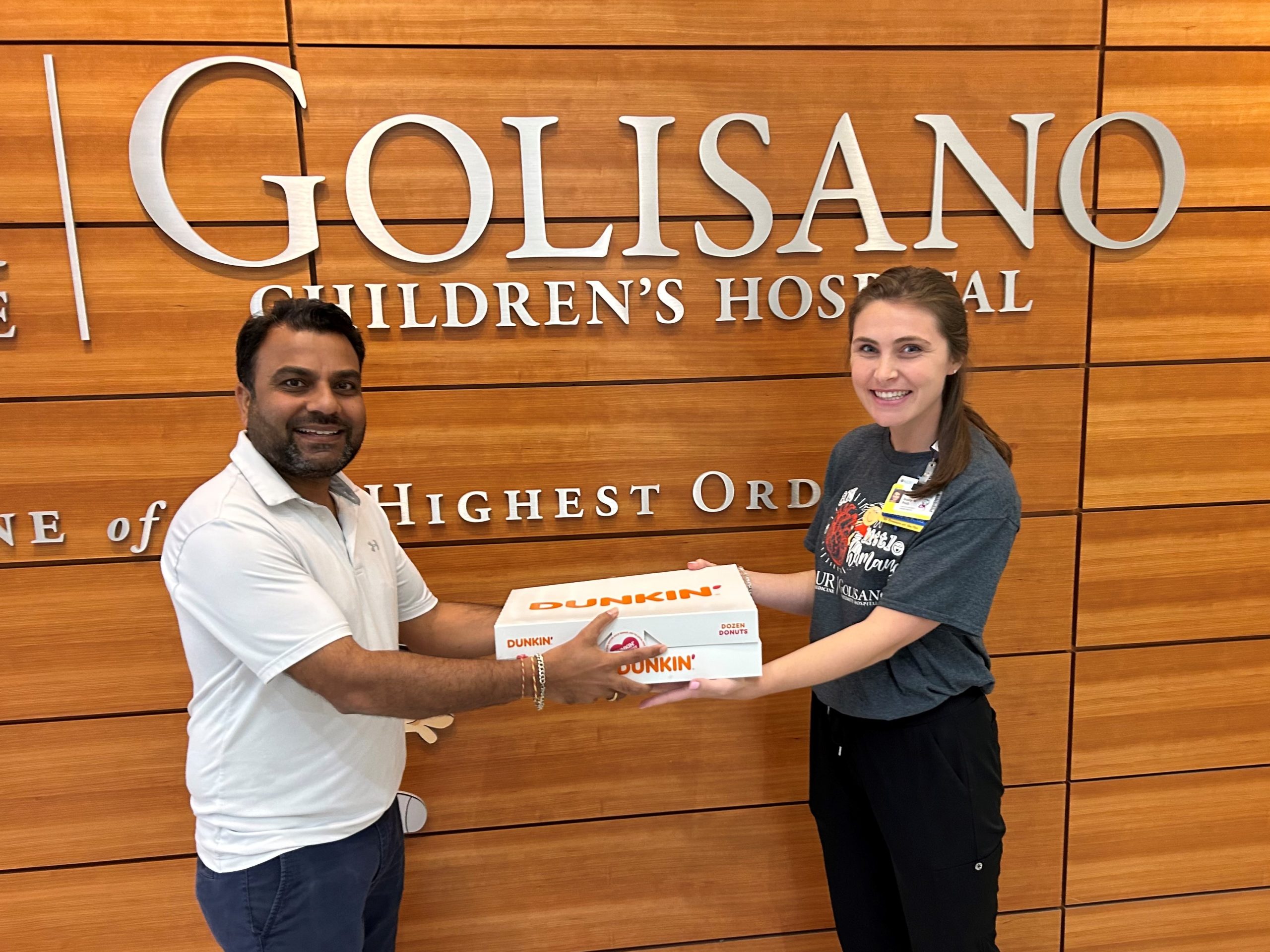 https://www.edlewi.com/dunkin-to-celebrate-annual-iced-coffee-day-campaign-with-golisano-childrens-hospital/dunkingolisano2/