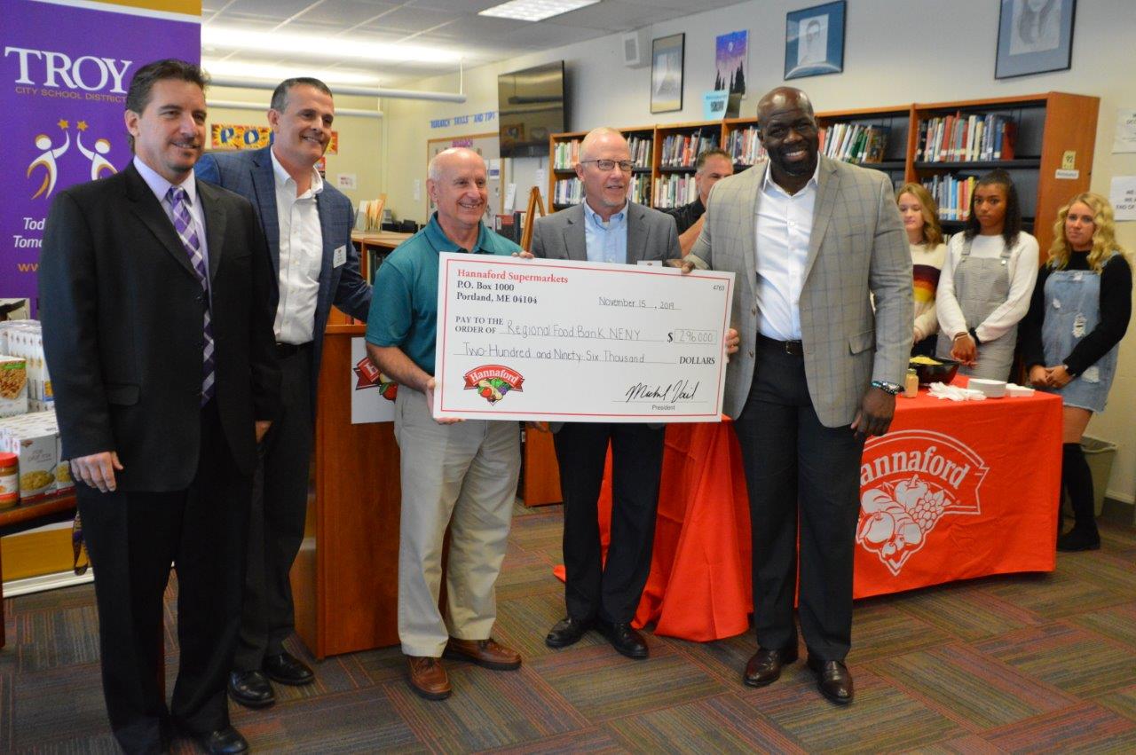 HANNAFORD DONATES NEARLY $300K TO FOOD BANK TO ESTABLISH FOOD PANTRIES IN  33 NEW YORK SCHOOLS - Ed Lewi and Associates